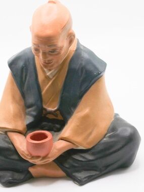 Vintage 1950's Japanese Hakata Urasaki Ceramic Figurine Old Man With Cup Signed